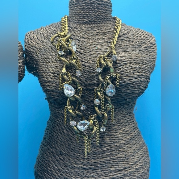 Lot of 8 Gold-Tone Chain Necklaces ‒ Layering Chains • Bulk Jewelry Supply - Picture 3 of 9